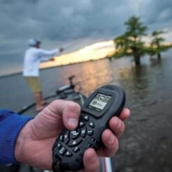 Minn Kota MinnKota Ipilot Sistema Remoto BT -Fox Tienda de ventas 1080566 insitu01 550x550 1