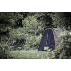 Trakker Tempest 100T Brolly Aquatexx Panel Magnético Para Insectos 15 Trakker Tempest 100T Brolly Aquatexx Panel Magnético Para Insectos -Fox Tienda de ventas 201539 TRK L1 Tempest Brolly 100T AEV Lifestyle 024 550x550w