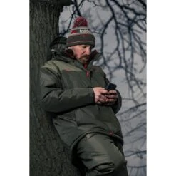 Traje De Invierno De 2 Piezas Trakker CR -Fox Tienda de ventas 206315 206320 Trakker CR 2 2 Piece Winter Suit LIFESTYLE 01 550x550h