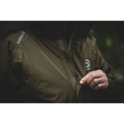 Traje De Invierno De 3 Piezas Trakker CR 32 Traje De Invierno De 3 Piezas Trakker CR -Fox Tienda de ventas 206339 206344 Trakker CR 3 3 Piece Winter Suit LIFESTYLE 4 550x550w