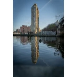 Trakker Downpour Roll-Up Carryall 35 Trakker Downpour Roll-Up Carryall -Fox Tienda de ventas Trakker NXG Luggage Lifestyle Shoot Feb 190 550x550h