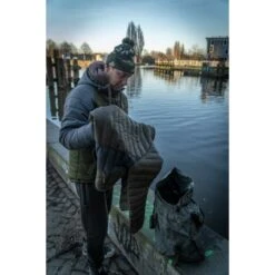 Trakker Downpour Roll-Up Carryall 39 Trakker Downpour Roll-Up Carryall -Fox Tienda de ventas Trakker NXG Luggage Lifestyle Shoot Feb 194 550x550h