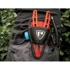 Alicates Para Cinturón Fox Rage 12 Alicates Para Cinturón Fox Rage -Fox Tienda de ventas belt piers in use 2 550x550w