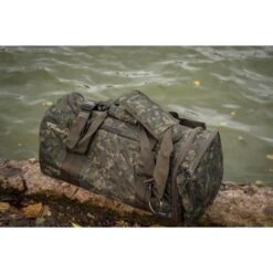 Bolsa De Ropa Shimano Trench Incl. Correa De Hombro Aerodinámica -Fox Tienda de ventas clothing team outdoors 550x550w